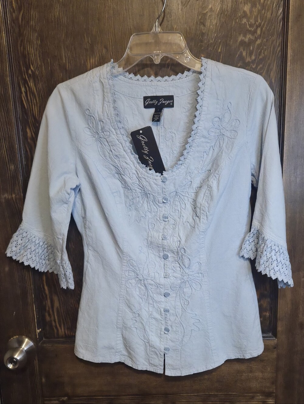 NWT Gretty Zueger Blue Bell Embroidered V-Neck Button Front Top, Bell Crocheted
